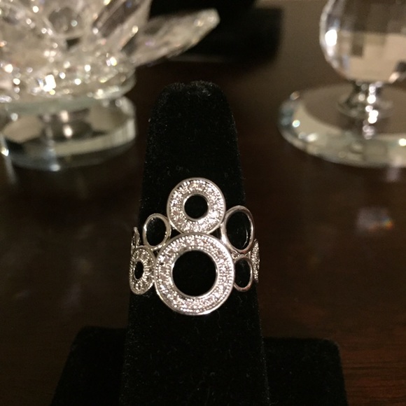 🛍Modern and Chic simulated Diamond Ring - Picture 1 of 5